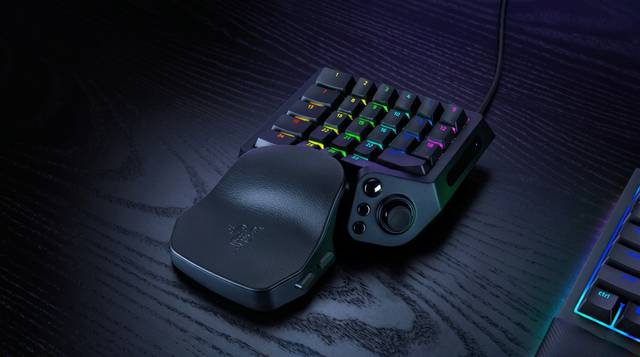 Razer Tartarus V2 Pro Overview: Analog Optical Switches & TMR Thumbstick Upgrades