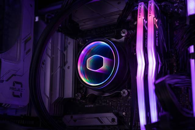 Microsoft Told Gamers to Buy 32GB of RAM — Then Quietly Deleted the Advice