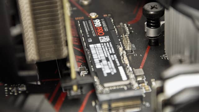 PCIe 5.0 vs 4.0 NVMEs: The Real-World Speed Difference Nobody Talks About