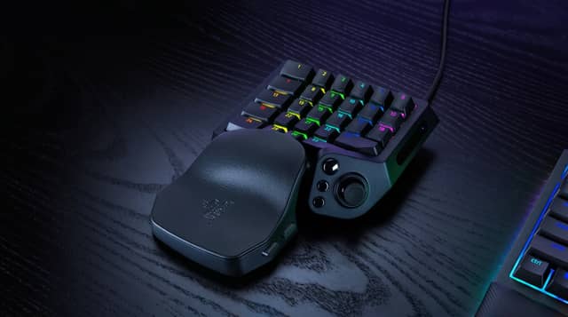 Razer Tartarus V2 Pro Overview: Analog Optical Switches & TMR Thumbstick Upgrades