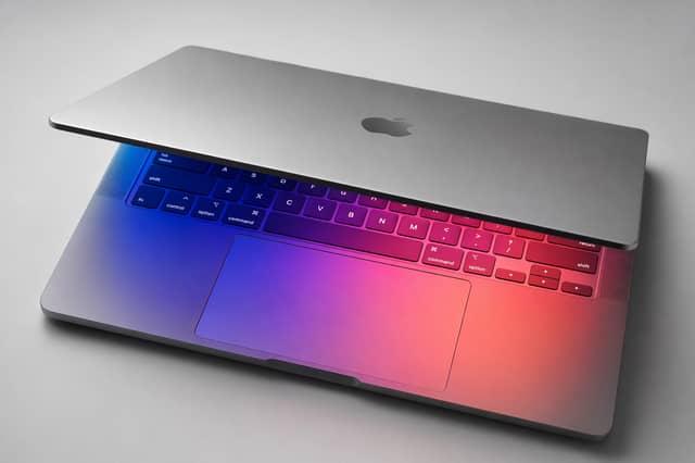 Apple and Intel Are Talking Chips Again — But Not the Way You Think