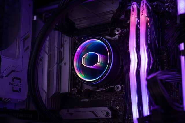 Microsoft Told Gamers to Buy 32GB of RAM — Then Quietly Deleted the Advice
